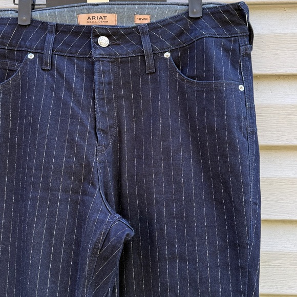 Ariat | Silver Stripe Rinse Jasmine Perfect Rise Flare Womens Jeans size 18R - Picture 3 of 10